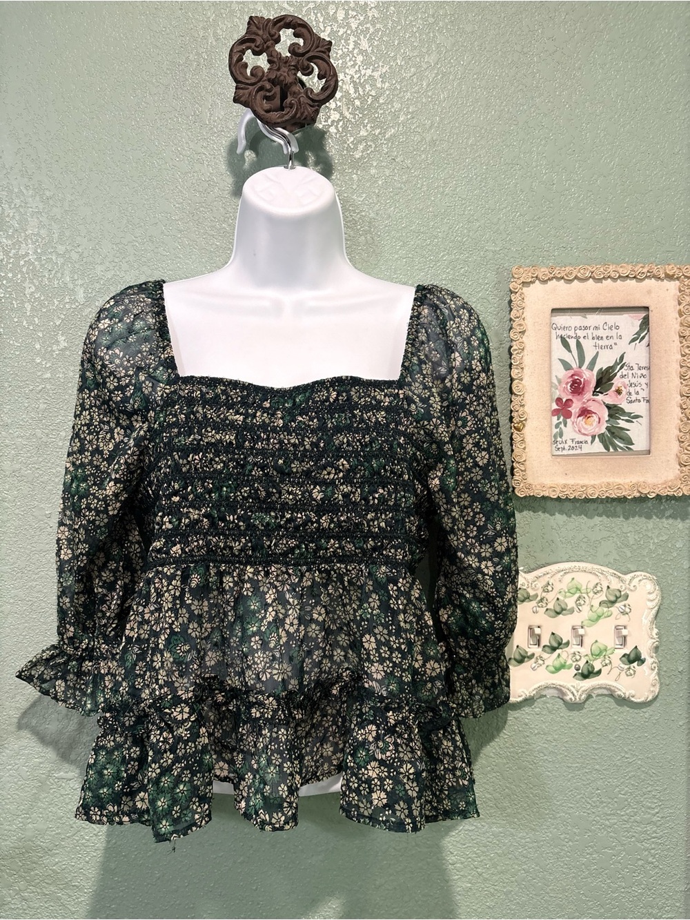 American Eagle Outfitters Dark Green Floral Blouse Sz M - Picture 3 of 9